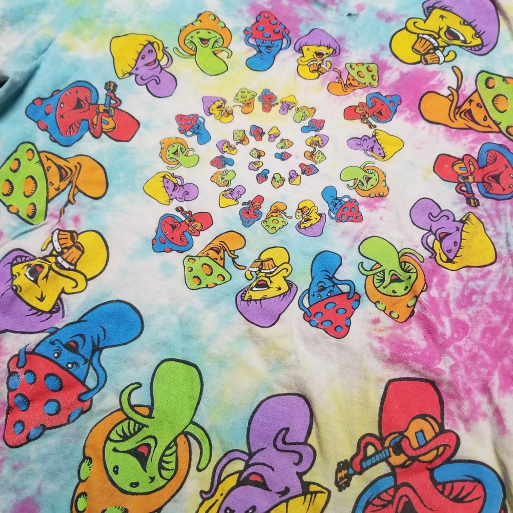Vintage Mushrooms Tie Dye T Shirt. AMAZING! Wow!_3